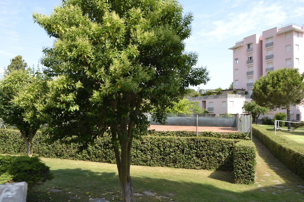 Residence Conero P. T. Blocco E Marcelli Bagian luar foto